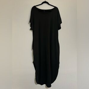 Plus size black short sleeve maxi 2X with pockets